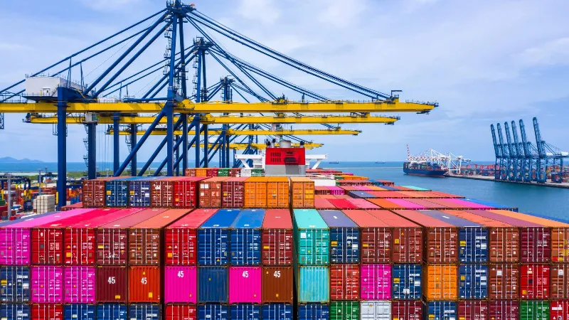 FOB vs. DDP Explained: Costs, Risks, and Responsibilities Compared