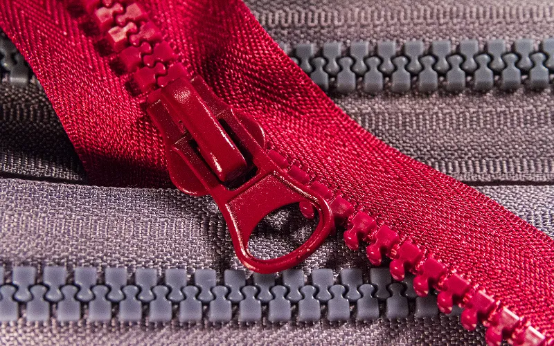 Molded Plastic Zippers