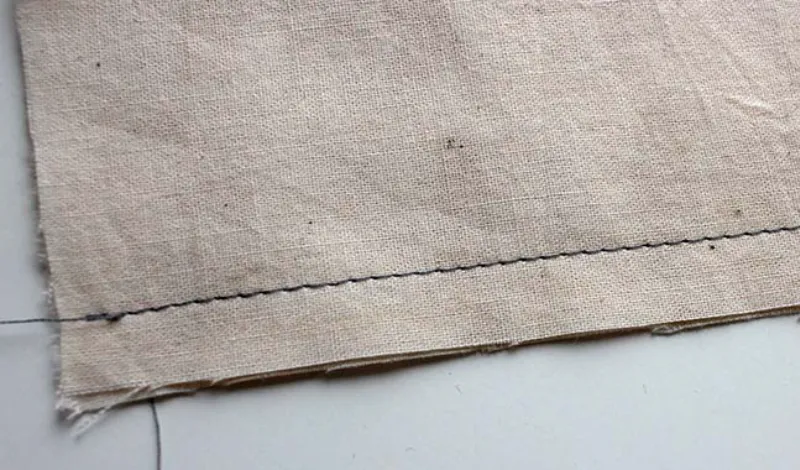 Plain seam joining two fabric plies