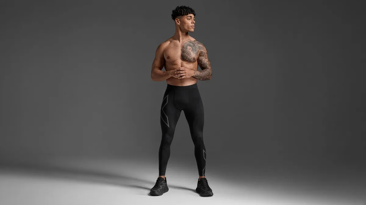Compression tights for training and recovery — graduated pressure knit