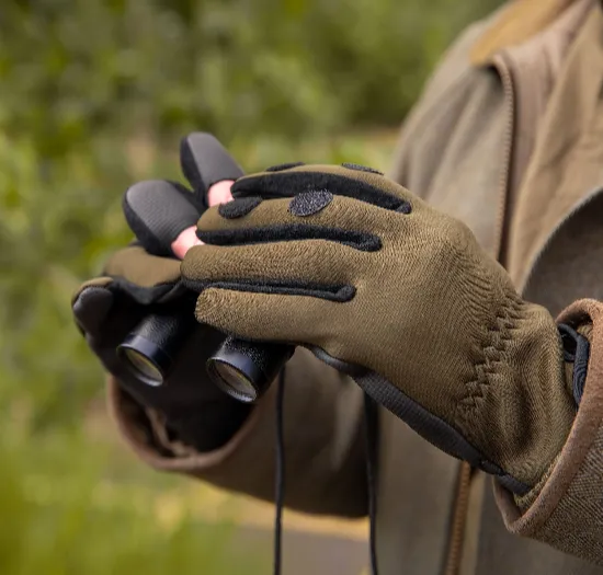 Custom hunting gloves with touchscreen-compatible grip palms and Thinsulate insulation — silent trigger finger access for cold-weather whitetail hunts